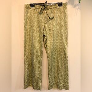 NEW YORK & COMPANY Satin Medallion Print Wide Leg Pants